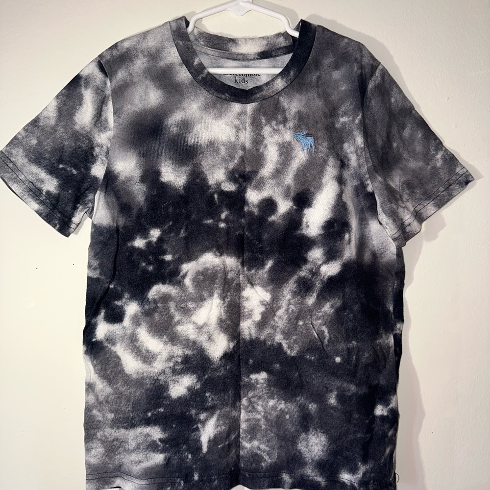 Boys tye dye tshirt